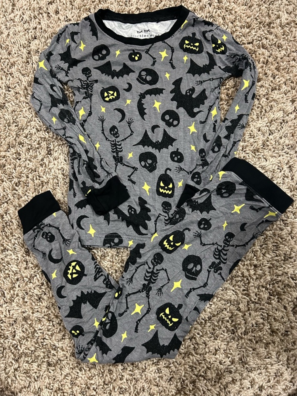Little Sleepies Halloween Skeleton & Pumpkin glow in the dark.